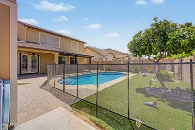 17940 W Desert Lane, Surprise, AZ 85388 - Photo 41