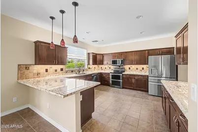 17940 W Desert Lane, Surprise, AZ 85388 - Photo 9