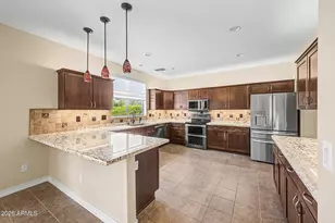 17940 W Desert Ln, Surprise, AZ 85388 - Photo 9