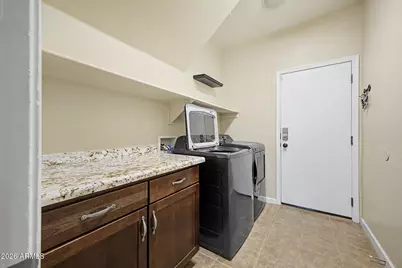 17940 W Desert Lane, Surprise, AZ 85388 - Photo 33