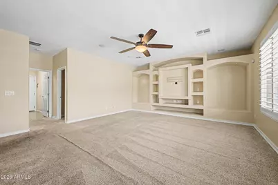 17940 W Desert Lane, Surprise, AZ 85388 - Photo 13