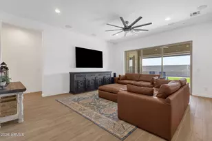 11653 W Andrew Ln, Peoria, AZ 85383 - Photo 7