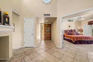 4718 E Monte Way, Phoenix, AZ 85044 - Photo 7
