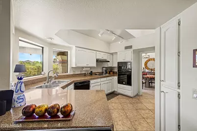 4718 E Monte Way, Phoenix, AZ 85044 - Photo 13