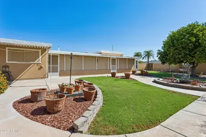 9201 W Elkhorn Drive, Sun City, AZ 85351 - Photo 3