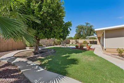 9201 W Elkhorn Drive, Sun City, AZ 85351 - Photo 31