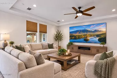 19045 W Mercer Lane, Surprise, AZ 85388 - Photo 9