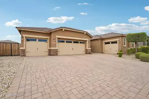 19045 W Mercer Ln, Surprise, AZ 85388 - Photo 5