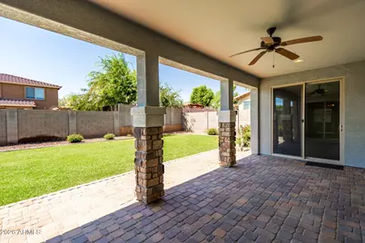 18445 W Saguaro Lane, Surprise, AZ 85388 - Photo 37