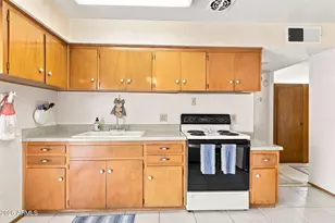 7015 W Wolf St, Phoenix, AZ 85033 - Photo 13