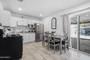 2502 N 47th Ln, Phoenix, AZ 85035 - Photo 9