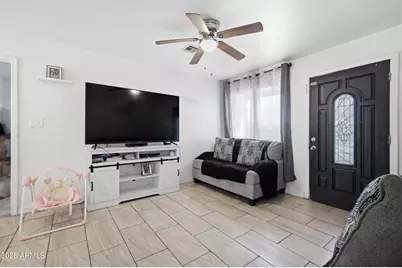 2502 N 47th Lane, Phoenix, AZ 85035 - Photo 7