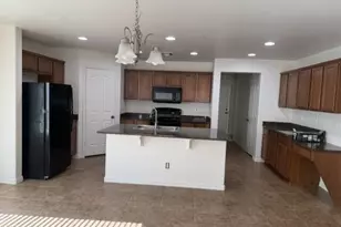 887 W Desert Hills Dr, San Tan Valley, AZ 85143 - Photo 3