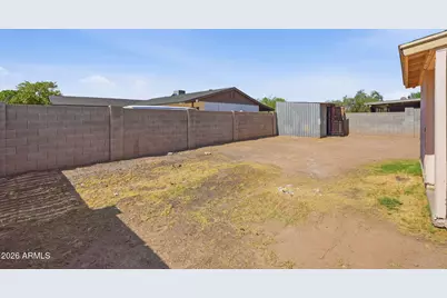 7301 W Heatherbrae Drive, Phoenix, AZ 85033 - Photo 5