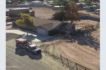 2421 S 221st Avenue, Buckeye, AZ 85326 - Photo 5
