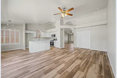 2434 E Cathedral Rock Drive, Phoenix, AZ 85048 - Photo 9