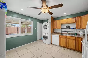 4250 W Keim Dr, Phoenix, AZ 85019 - Photo 13