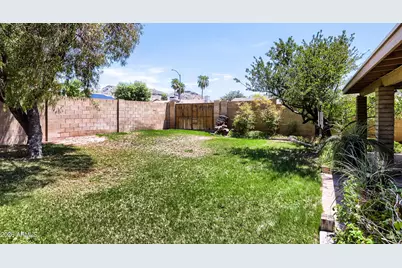864 E Paradise Lane, Phoenix, AZ 85022 - Photo 3