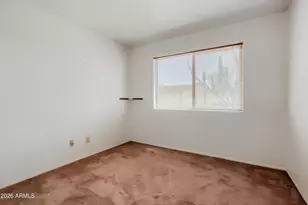 864 E Paradise Ln, Phoenix, AZ 85022 - Photo 17