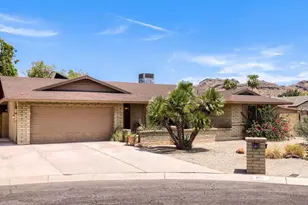 864 E Paradise Ln, Phoenix, AZ 85022 - Photo 1