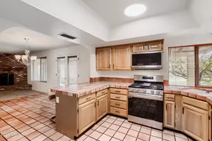 864 E Paradise Ln, Phoenix, AZ 85022 - Photo 13