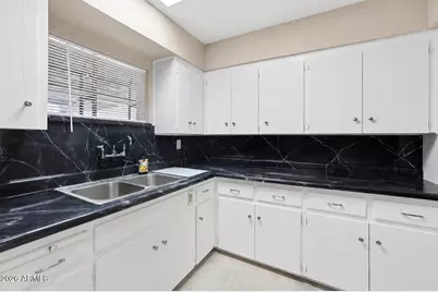 6532 W Medlock Drive, Glendale, AZ 85301 - Photo 15