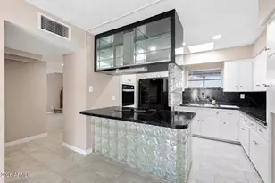 6532 W Medlock Dr, Glendale, AZ 85301 - Photo 13