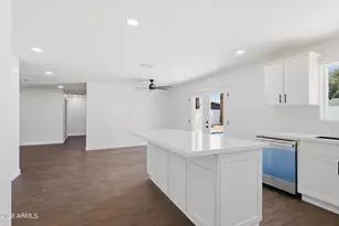 3518 E Angela Dr, Phoenix, AZ 85032 - Photo 9