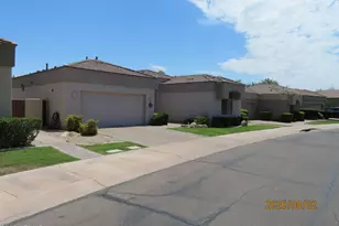 8727 E Tuckey Ln, Scottsdale, AZ 85250 - Photo 5