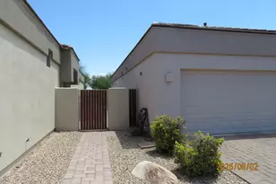8727 E Tuckey Ln, Scottsdale, AZ 85250 - Photo 11