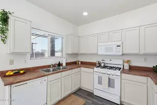 815 W Spruell Ave, Coolidge, AZ 85128 - Photo 11
