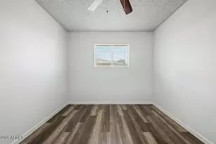 2209 S Granada Dr, Tempe, AZ 85282 - Photo 7