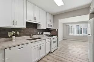 1921 E Osborn Rd, Phoenix, AZ 85016 - Photo 9
