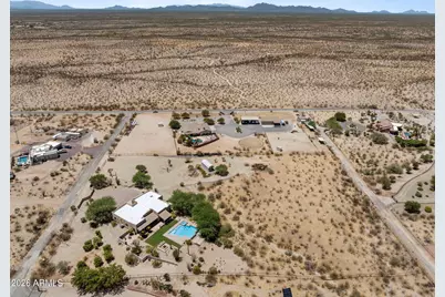 20910 W Cattle Iron Drive, Wickenburg, AZ 85390 - Photo 45