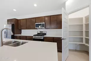 3810 N 101st Dr, Avondale, AZ 85392 - Photo 11