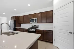 3810 N 101st Dr, Avondale, AZ 85392 - Photo 9