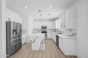 10925 W Davis Ln, Avondale, AZ 85323 - Photo 13