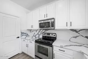 10925 W Davis Ln, Avondale, AZ 85323 - Photo 15