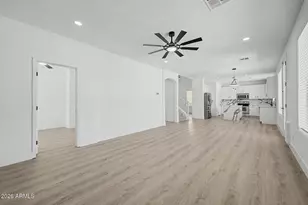 10925 W Davis Ln, Avondale, AZ 85323 - Photo 11