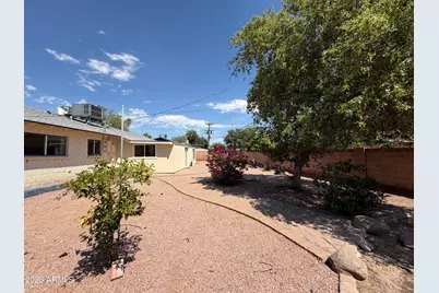 8701 E Cambridge Avenue, Scottsdale, AZ 85257 - Photo 23
