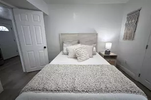 723 E Sunnyslope Ln, Phoenix, AZ 85020 - Photo 13
