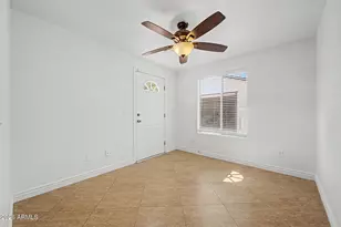 530 E Rose Ln, Phoenix, AZ 85012 - Photo 33