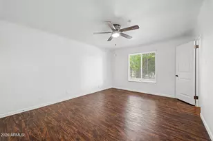 530 E Rose Ln, Phoenix, AZ 85012 - Photo 25