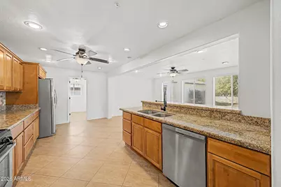 530 E Rose Lane, Phoenix, AZ 85012 - Photo 15