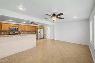 530 E Rose Ln, Phoenix, AZ 85012 - Photo 13
