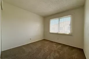 4031 W Mesquite Ln, Phoenix, AZ 85019 - Photo 17