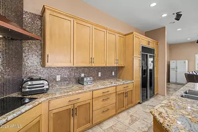 8716 N Thunderbird Road, Maricopa, AZ 85139 - Photo 17