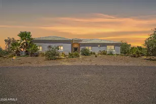 8716 N Thunderbird Rd, Maricopa, AZ 85139 - Photo 1
