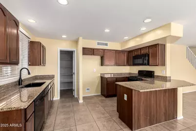 18103 W Smokey Drive, Surprise, AZ 85388 - Photo 9