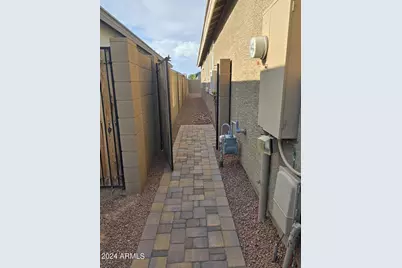 9210 W Willow Bend Lane, Phoenix, AZ 85037 - Photo 31